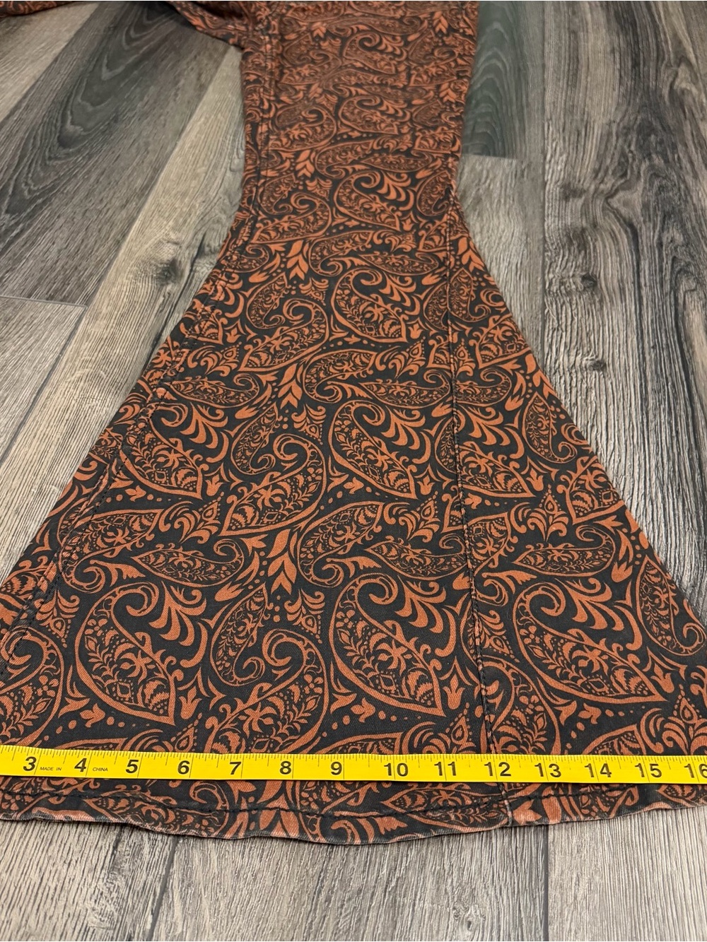 Shyanne Paisley High Rise Flare Western Jeans Brown Black W32 L36 Boho Cowgirl - Picture 15 of 16